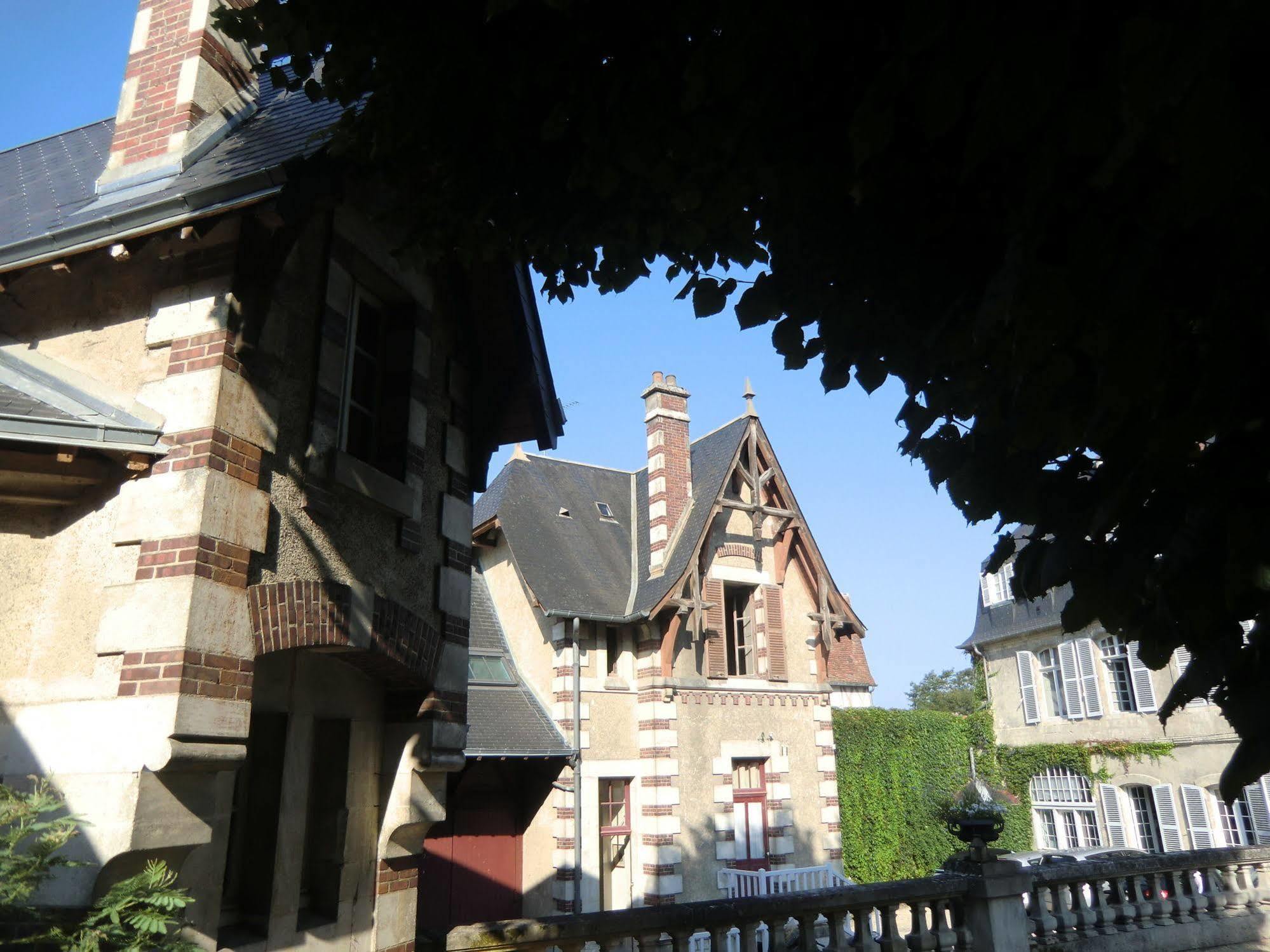 L'Hotel De Panette, Un Exceptionnel Chateau En Coeur De Ville Бурж Экстерьер фото