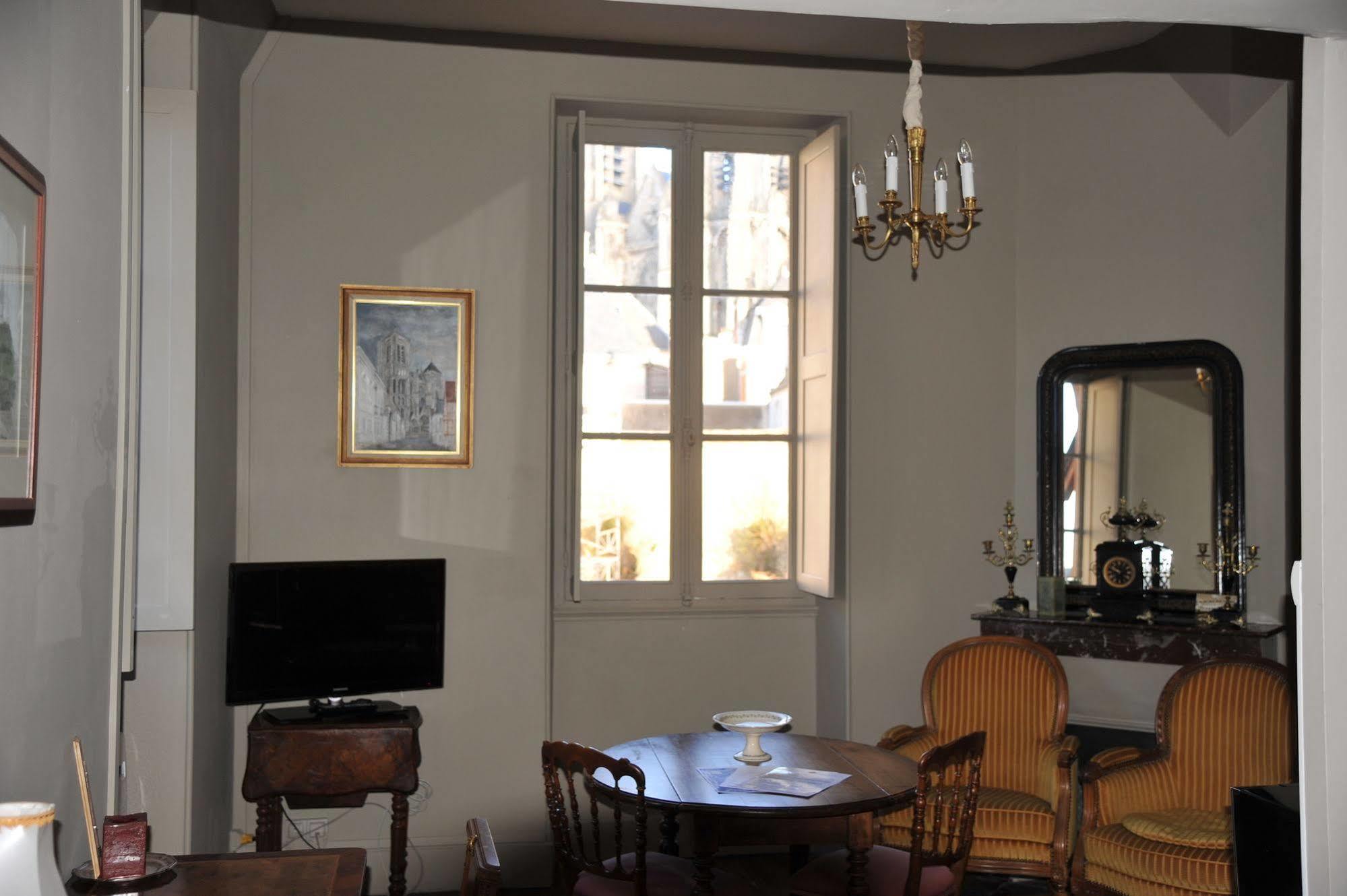 L'Hotel De Panette, Un Exceptionnel Chateau En Coeur De Ville Бурж Экстерьер фото